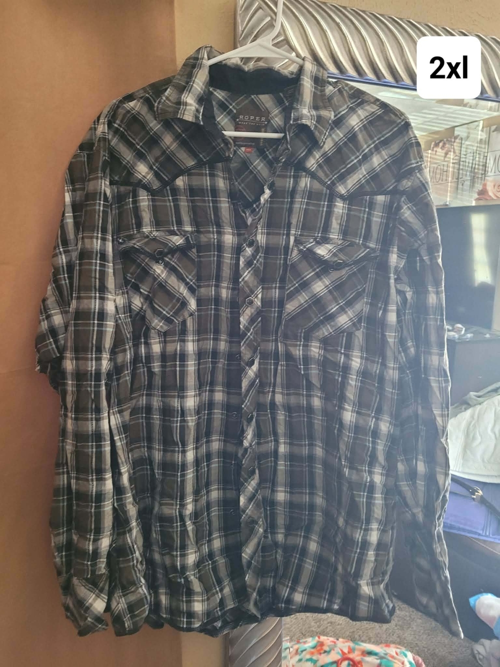 Roper Men’s Black and White Plaid Western-Style Button-Down Shirt